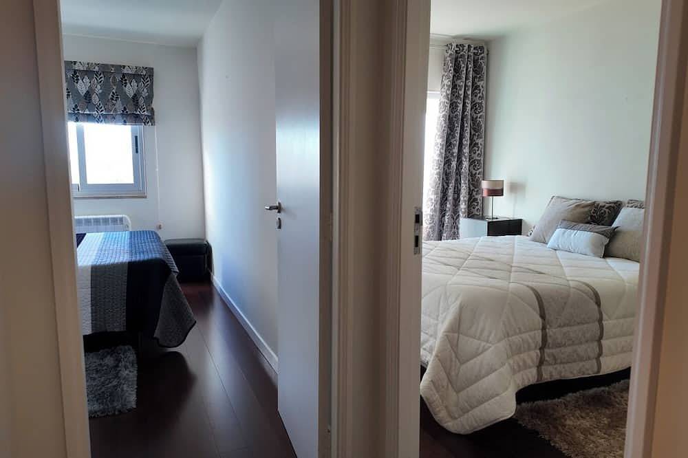 Ganze Wohnung, 2-bedr. apartment on Av. Vasco da Gama, Póvoa de Varzim. Two minutes from the beach! in Povoa de Varzim, Porto Distrikt