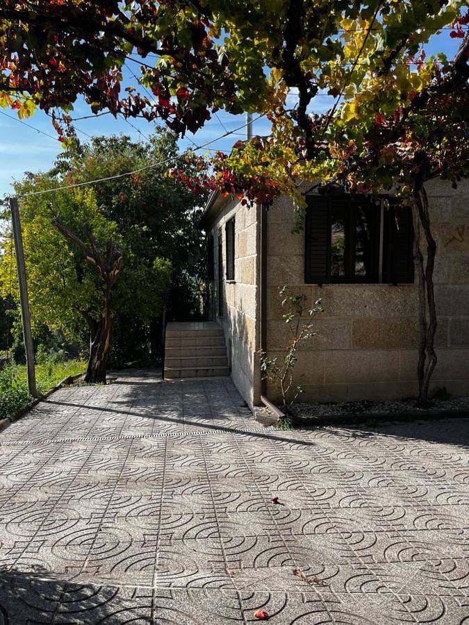Location de vacances pour 4 personnes, avec vue et jardin, adapté aux familles dans Riba de Mouro - 2