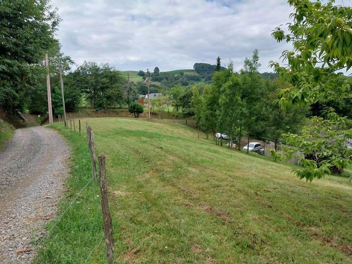 Gîte pour 4 personnes, avec terrasse et vue à Lasseube - 3