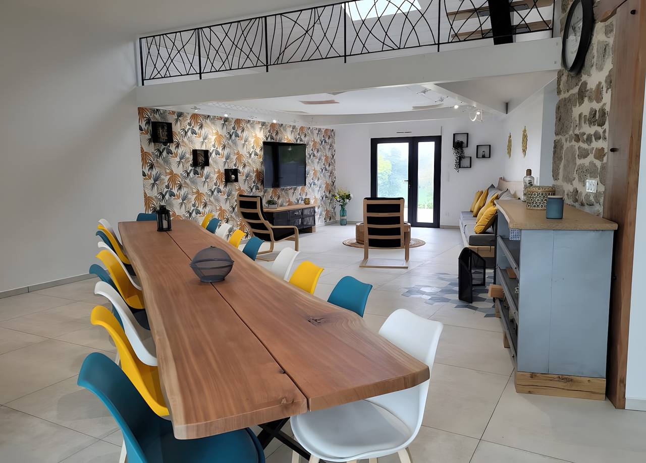 Gîte de l'atelier para 15 personas, amplio y luminoso in Alto Loira