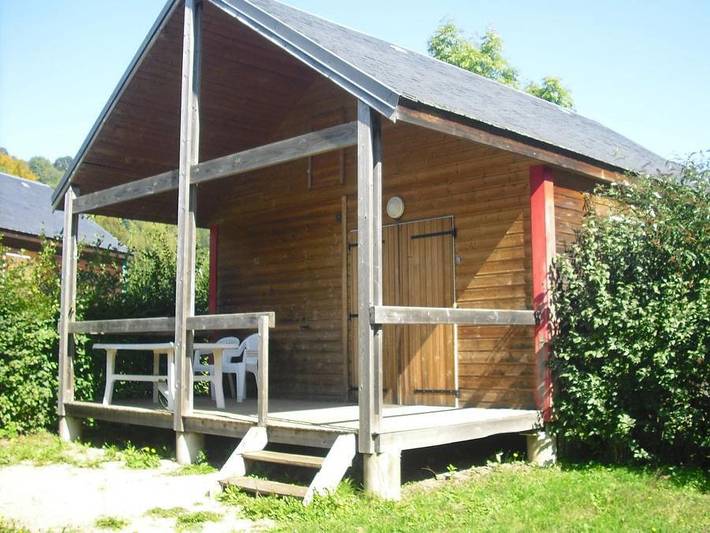 Chalet pour 4 personnes, avec bassin pour enfant dans le Cantal - 2