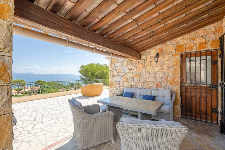 Ferienhaus mit Meerblick für 8 Personen, mit Garten und Balkon in Provence-Alpes-Côte d'Azur - 4