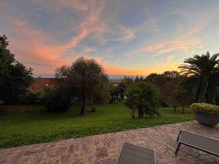 Appartement de vacances pour 4 personnes, avec jardin ainsi que terrasse et vue