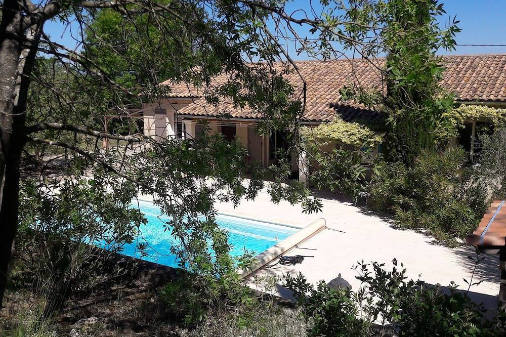 Drôme Provençale house with private pool in charming typical village in Chantemerle-lès-Grignan, Región de Nyons