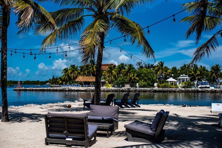 Hôtel pour 2 personnes, avec vue ainsi que balcon et piscine, animaux acceptés