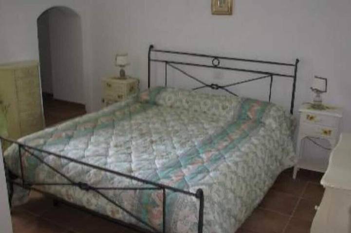 Appartement entier, San Felice Circeo: Charmant appartement semi-enterré dans la Villa sur la mer avec accès direct à la plage in Torre Olevola, San Felice Circeo