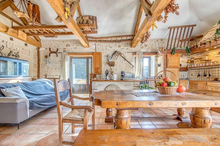 Maison de vacances 'Le Moulin' avec piscine privée, terrasse privée et Wi-Fi in Guizengeard, Charente