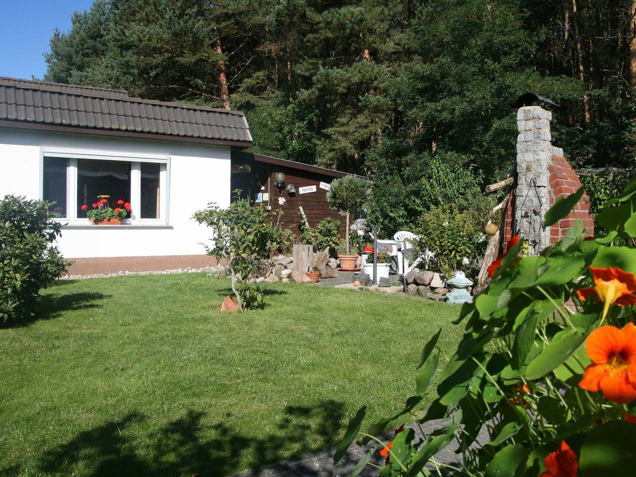 Ganze Ferienwohnung, Ferienhaus am Waldrand Biendorf bei Kühlungsborn - 2-Raum-Ferienhaus (70m², max. 4 Pers.+1 Baby) in Biendorf, Neubukow-Salzhaff