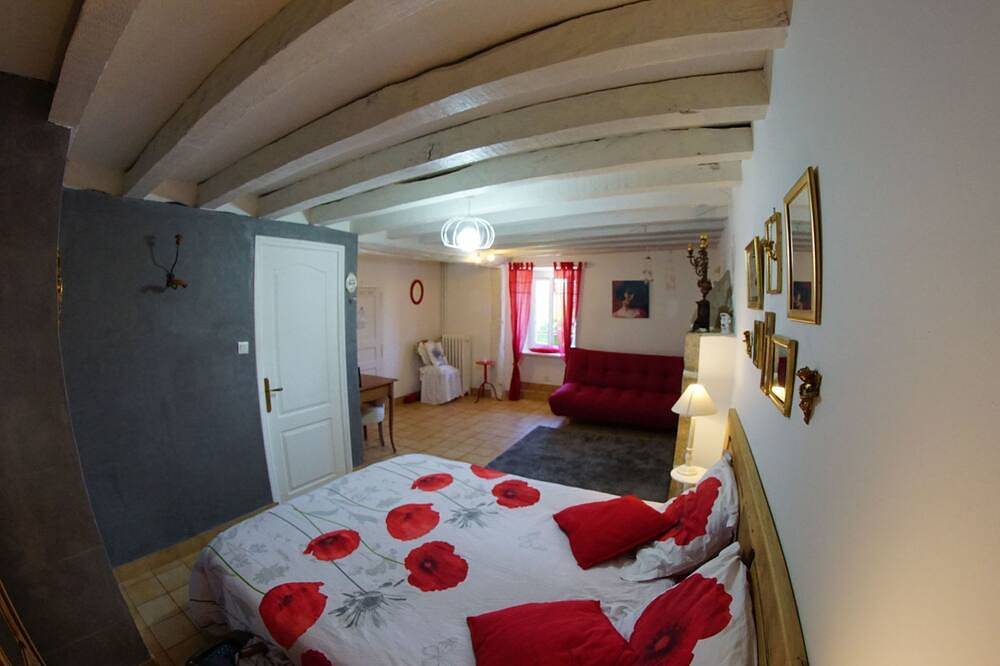 Entire apartment, Zimmer Aux Anges in Saint-Laurent-de-Terregatte, Avranches region