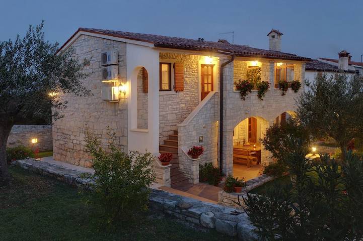 Holiday home for 4 people, with garden and balcony - 1