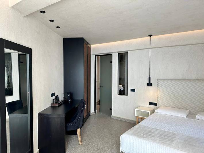Location de vacances pour 2 personnes, avec vue sur l’océan et terrasse à Thera - 3