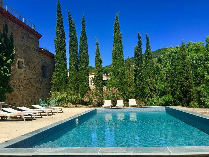 Gîte pour 8 personnes, avec jardin ainsi que piscine et terrasse à Berlou - 2