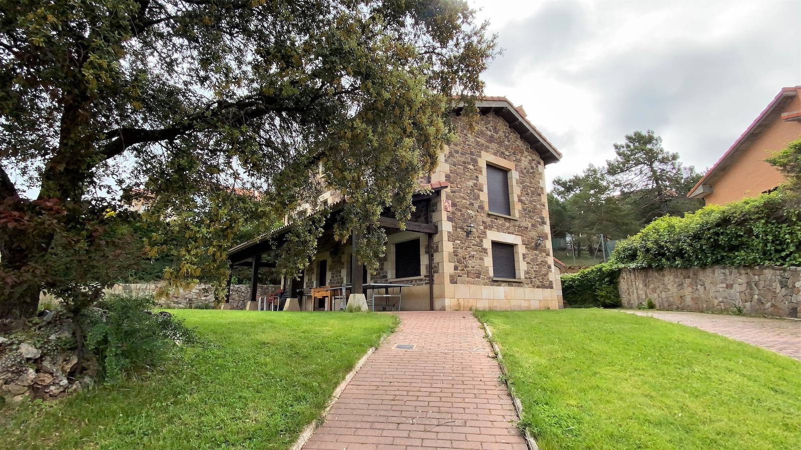 Casa Rural 'La Carrasquilla' con Terraza Privada, Jardín Privado y Wi-Fi in Golmayo, Provincia de Soria