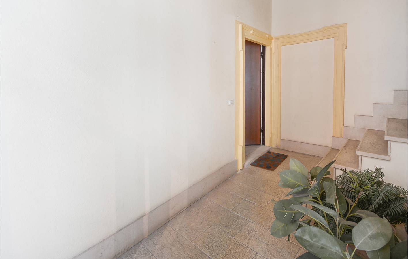 Apartamento de férias inteiro, Apartamento Espaçoso com Terraço, AC & WiFi | Verona 1km in Centro Storico, Verona
