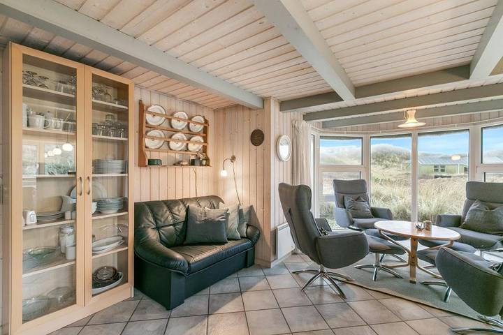 Ferienhaus für 4 Personen, mit Balkon/Terrasse und Terrasse in Houvig - 2