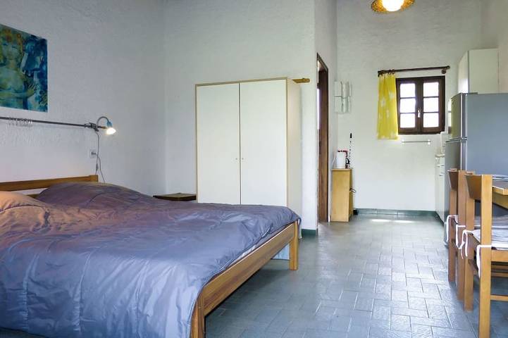 Location de vacances pour 2 personnes, avec Balcon/Terrasse ainsi que Terrasse et Jardin à Talasani - 2