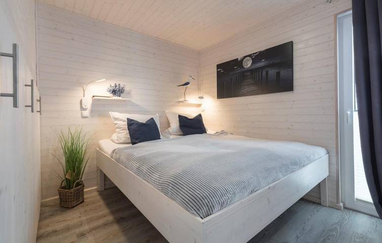 Boot für 5 Personen, mit Ausblick und Seeblick sowie Terrasse in der Mecklenburger Bucht - 3