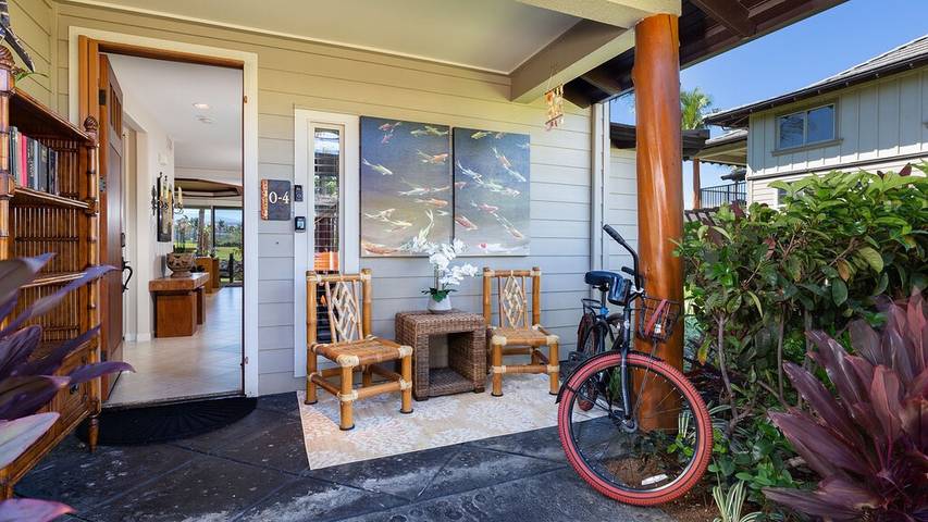 Vacation rental for 8 people, with pool and hot tub as well as yard, with pets in Puako