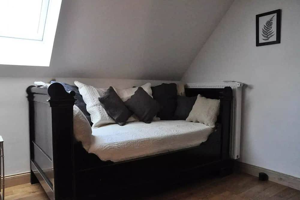 Gîte de France 12 personnes in Juillac, Région de Brive-la-Gaillarde