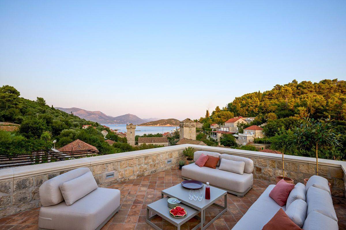 Villa für 14 Personen mit Terrasse in Grad Dubrovnik, Dubrovnik-Neretva