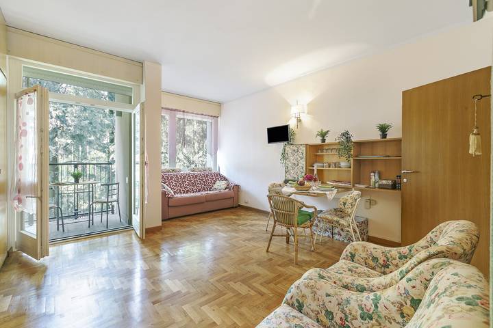 Ferienwohnung für 4 Personen, mit Balkon und Pool, mit Haustier in Gardone Riviera - 2