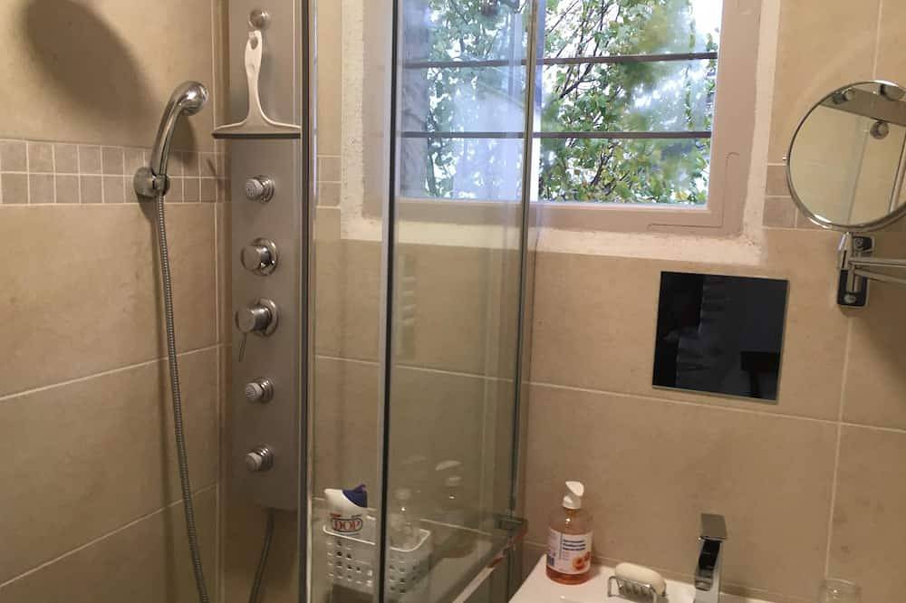 Chalet Lou Griou Breathtaking view in Saint-Jacques-des-Blats, Aurillac region