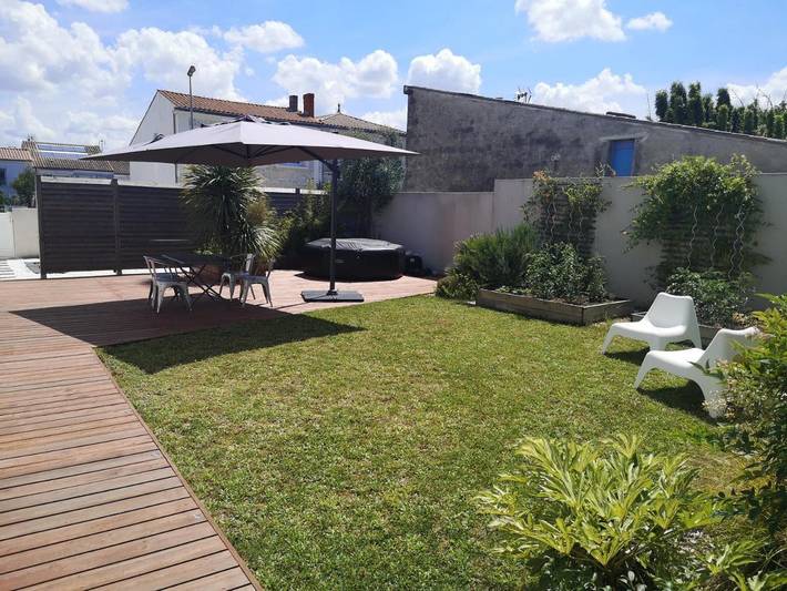Location de vacances pour 6 personnes, avec jardin à Dompierre-sur-Mer