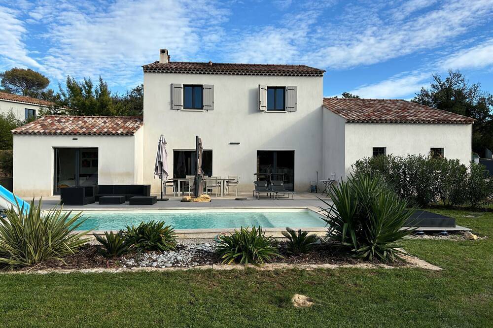 Villa avec piscine entièrement climatisée entre Nice et Cannes in Roquefort-les-Pins, Côte méditerranéenne (France)