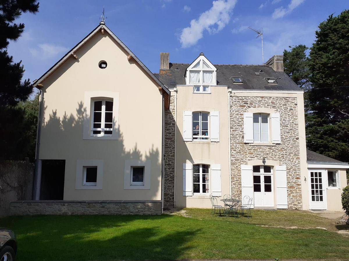 Maison vue exeptionnelle sur la mer in Lancieux, Région de Dinan