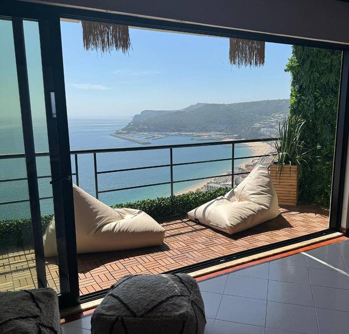 Apartamento de férias para 10 pessoas, com terraço e vista em Sesimbra