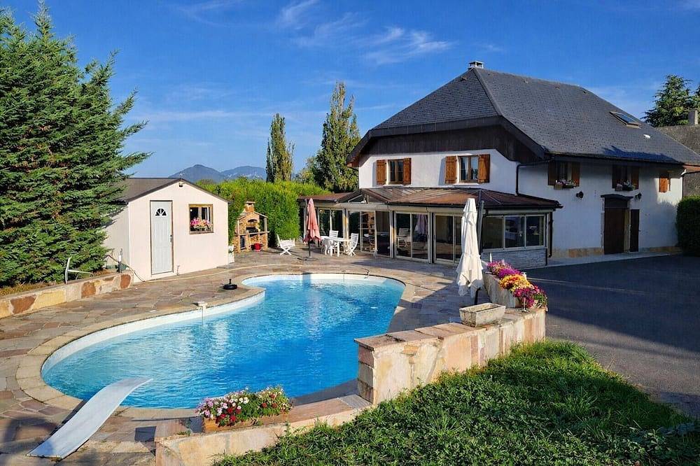 Casa rural «Le Clos Leonard» con piscina privada, terraza y Wi-Fi in La Balme-de-Sillingy, Región de Annecy