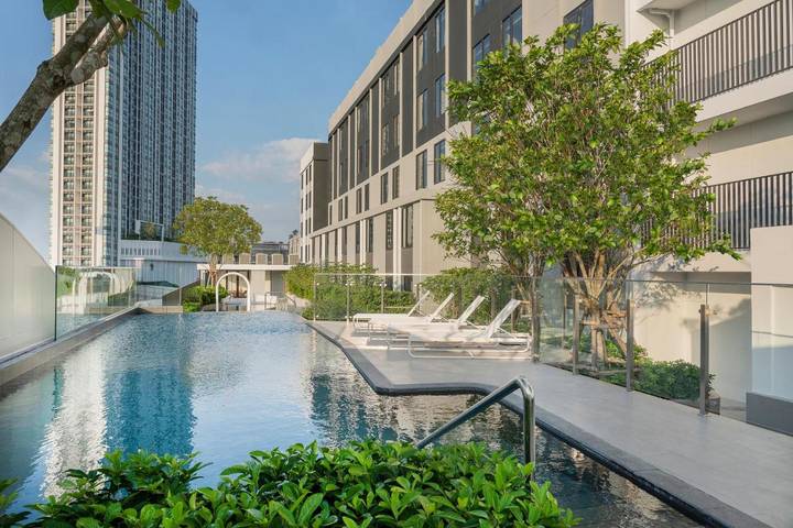 Hôtel pour 2 personnes, avec bassin pour enfant et piscine ainsi que vue et jardin
