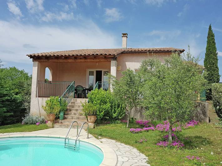 Villa pour 4 personnes, avec Terrasse et Piscine