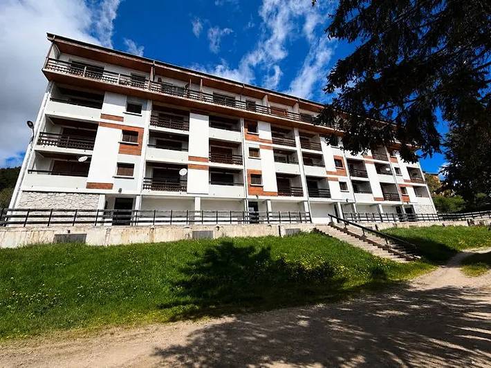 Gîte pour 6 personnes, avec vue sur le lac ainsi que vue et balcon dans Office De Tourisme Des Angles