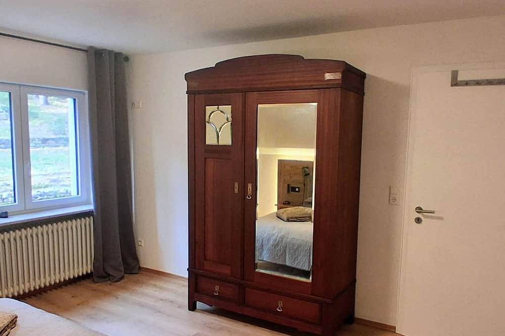 Ganze Wohnung, Ferienwohnung Rosenblüte - Haus Elfriede in Dörrenbach, Südliche Weinstraße