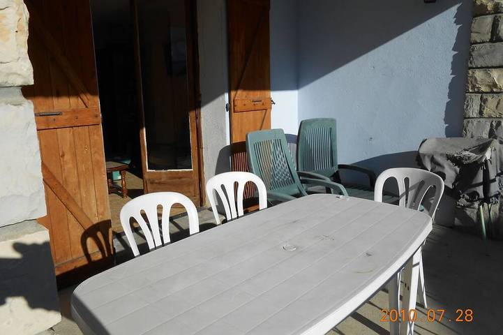 Location de vacances pour 4 personnes, avec jardin et balcon à Eygliers