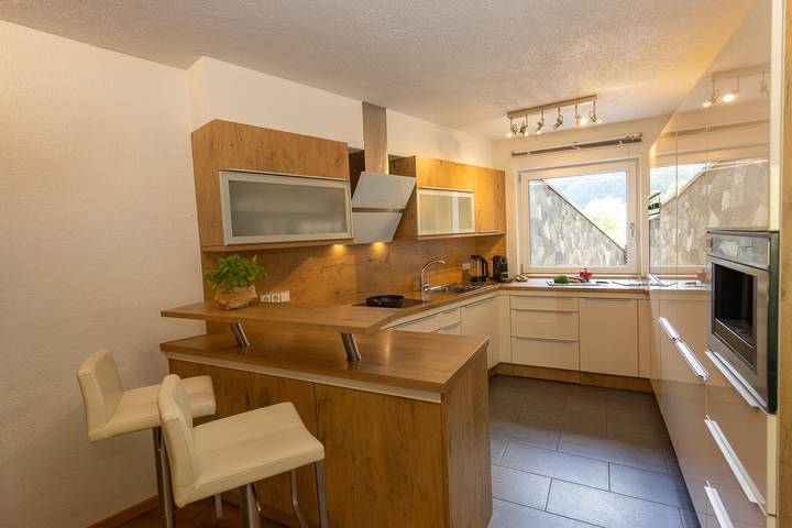 Chalet für 10 Personen, mit Balkon in Saalbach - 4