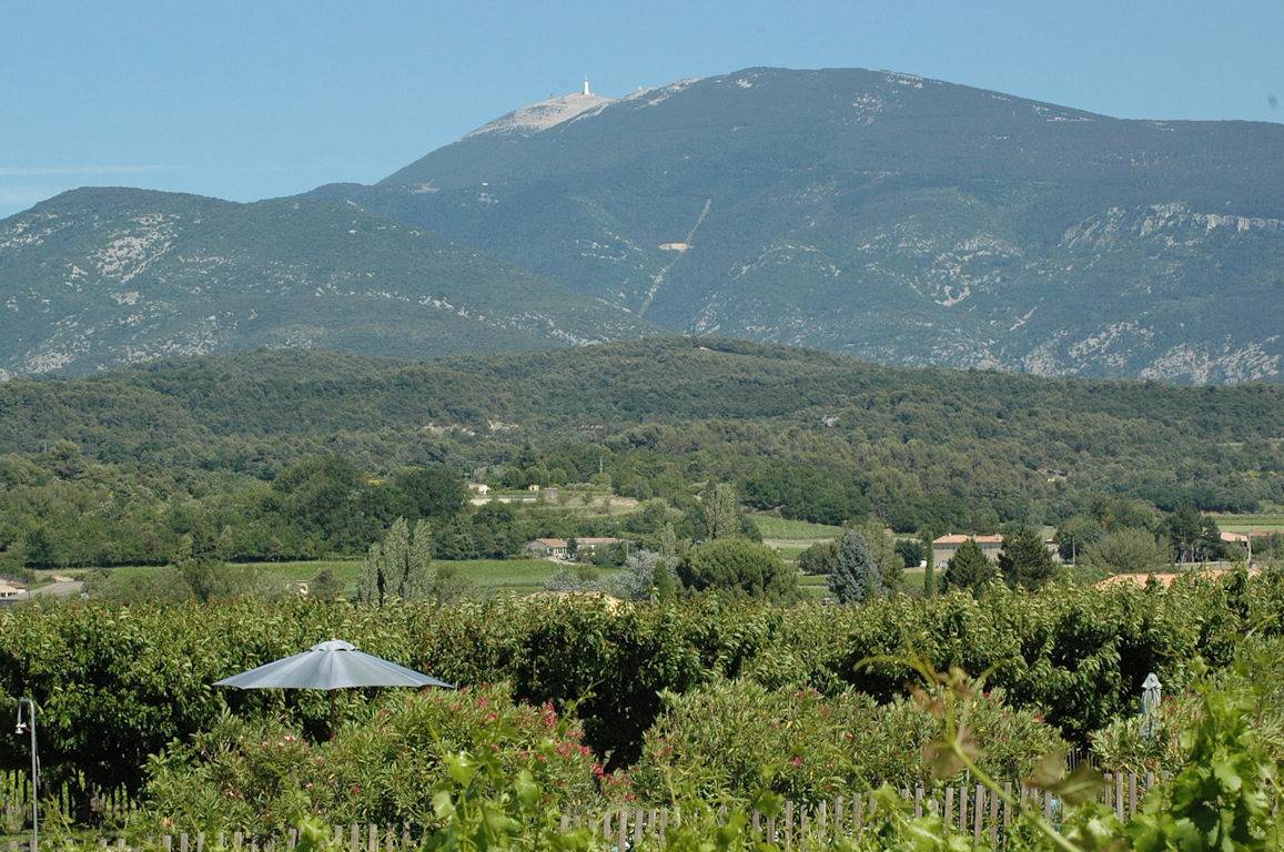 Gite Le Hibou - La Fontaine de Charambaud in Crestet, Parc naturel régional du Mont-Ventoux