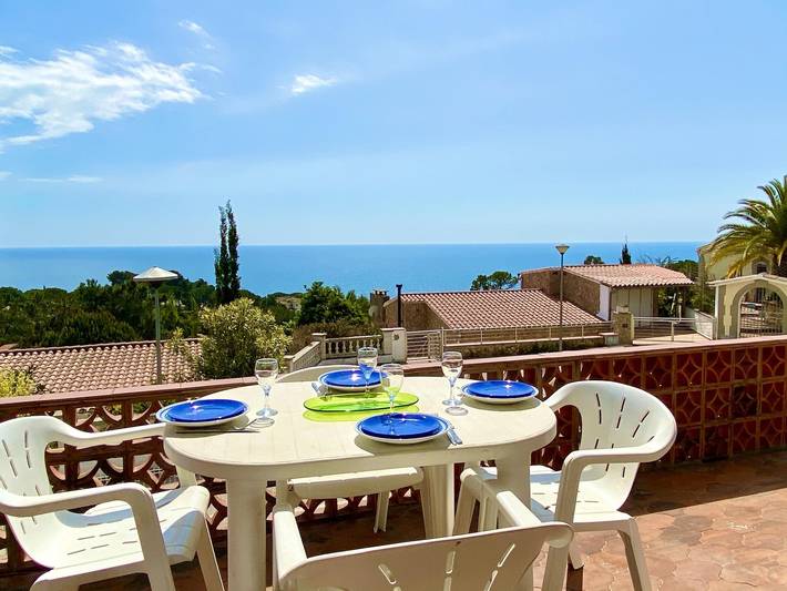 Location de vacances pour 5 personnes, avec vue sur l’océan et jardin, animaux acceptés à Canyelles - 4