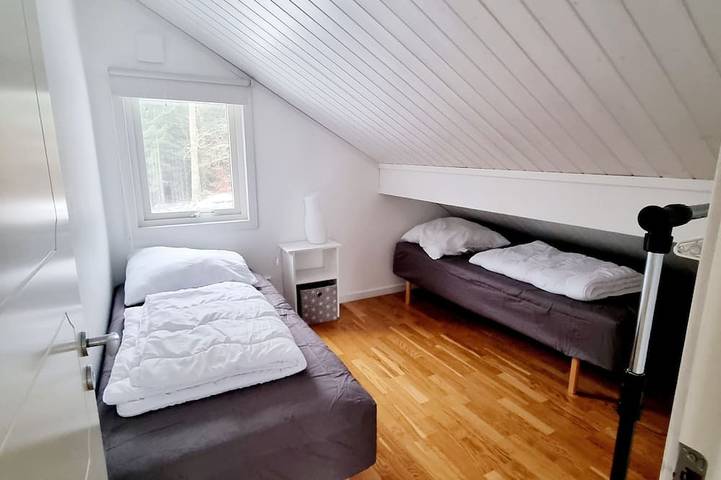 Modernes Ferienhaus am Bolmen – 150 m zum See, Kamin, 2 Terrassen in Sunnaryd, Bolmen