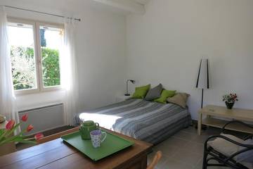Gîte pour 2 Personnes dans Arles, Parc naturel régional de Camargue, Photo 3