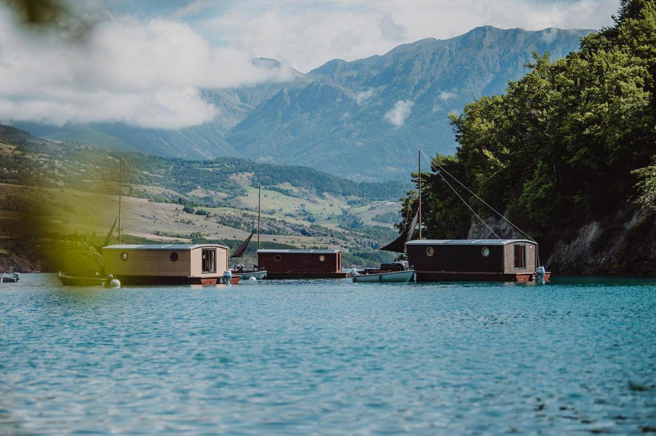 Les Toues Cabanées du lac in Le Sauze-du-Lac, Région de Gap