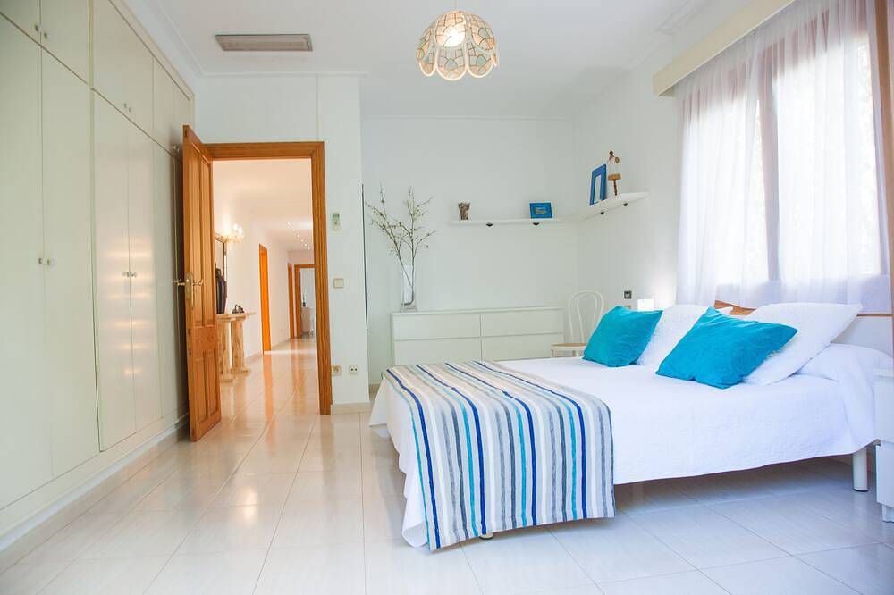 Angebot April-may Villa von 400 m² mit Privatem Pool und am Meer in S'Illot, Sant Llorenç des Cardassar