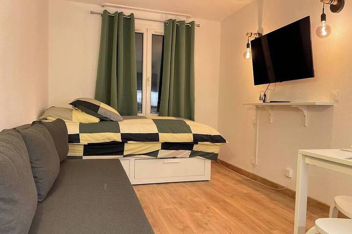 Ganze Wohnung, T2D Apartment - Tvr Suite near Disneyland Paris in Bussy-Saint-Georges, Seine-et-Marne