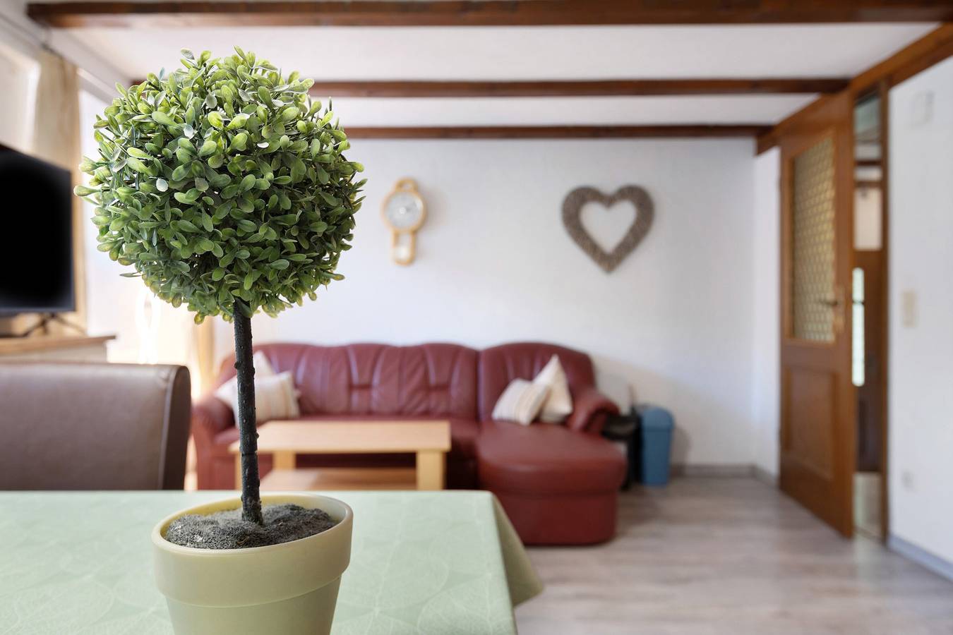 Ganze Wohnung, Ferienwohnung 'Unten Bauernhof Mühle' mit Pool, Terrasse & Wlan in Brigachtal, Mittlerer Schwarzwald