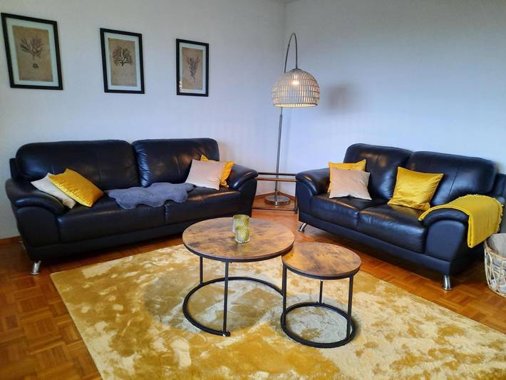 Ferienwohnung für 4 Personen, mit Balkon und Terrasse sowie Garten und Ausblick in Homberg