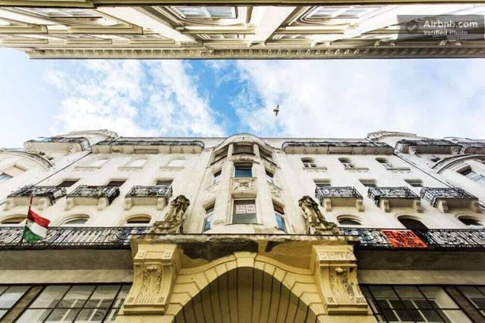 Apartamento entero, A partir de Eur 40/día o Eur 240/semana apartamento en el centro de Budapest in Budapest, Közép-Magyarország