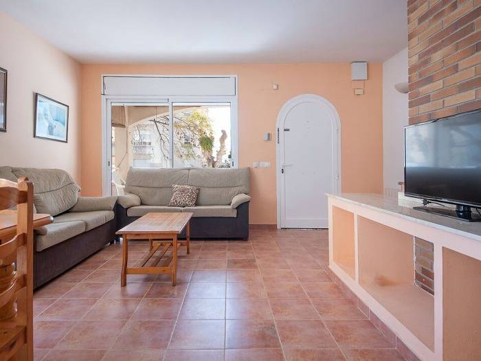 Location de vacances pour 8 personnes, avec bassin pour enfant ainsi que balcon et piscine dans Platja de Calafell - 4