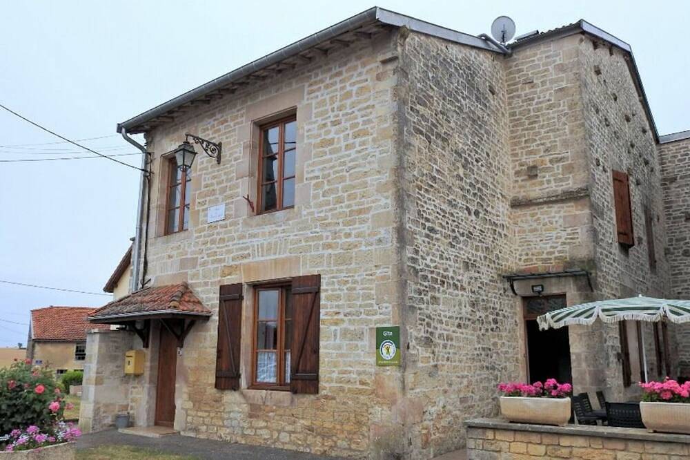 Gîte pour 6 Personnes dans Ferrière-et-Lafolie, Haute-Marne