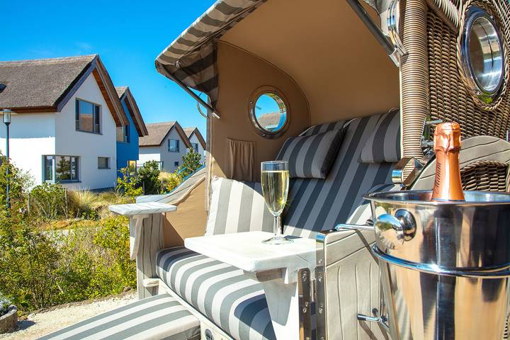 Ferienwohnung für 2 Personen, mit Seeblick und Ausblick sowie Terrasse - 1